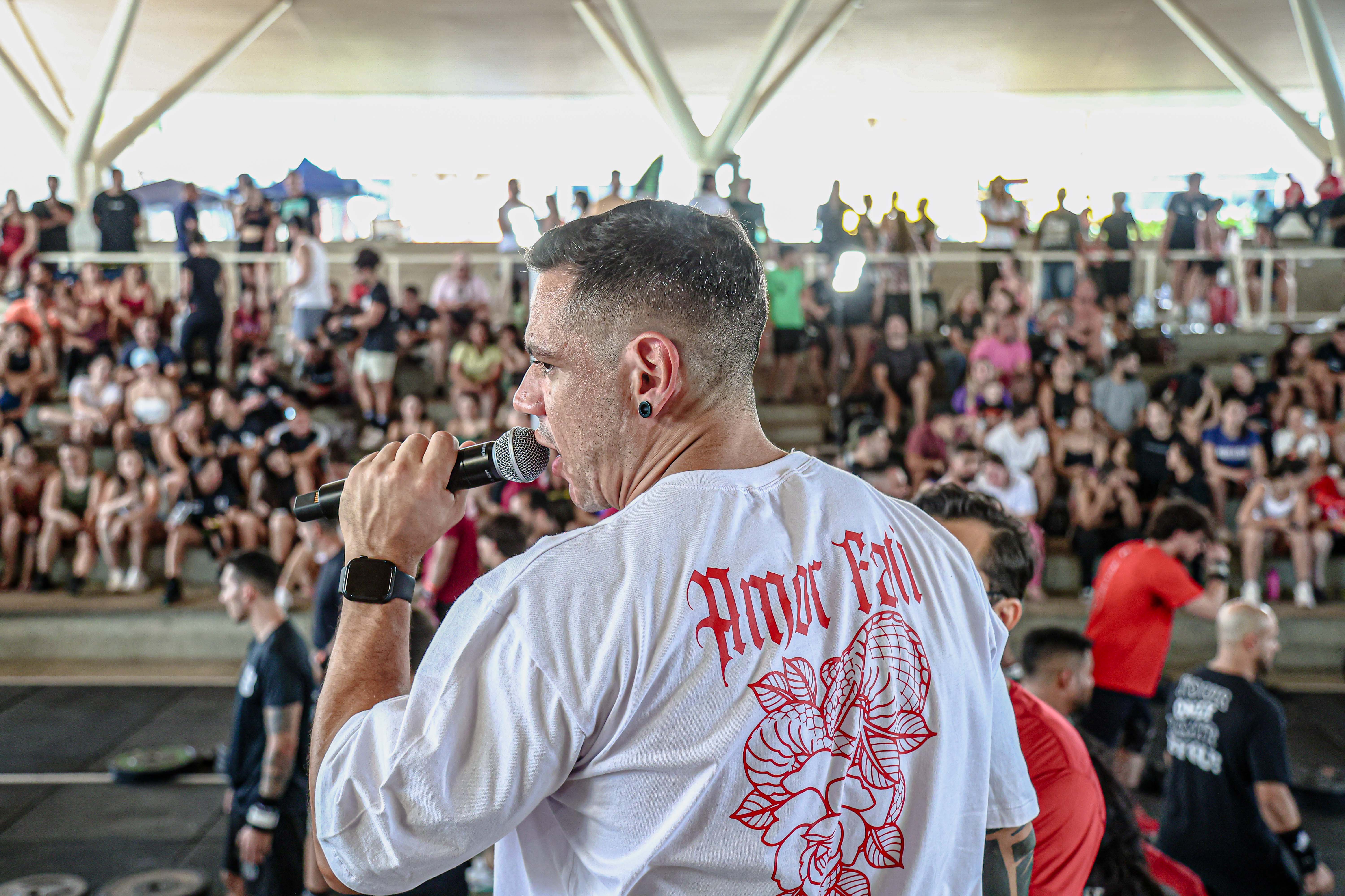 Fabio Polotto narrando ao vivo
